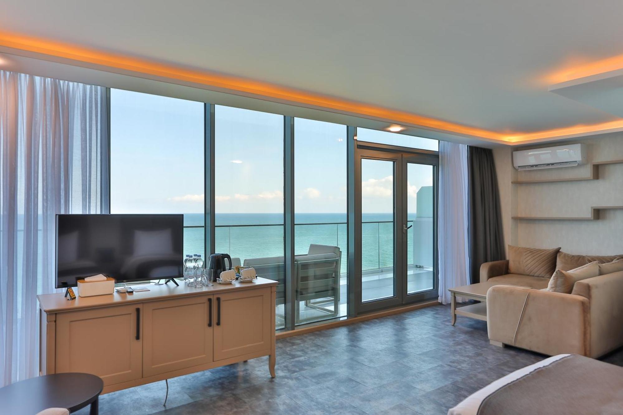 מלון Batumi View Luxury מראה חיצוני תמונה