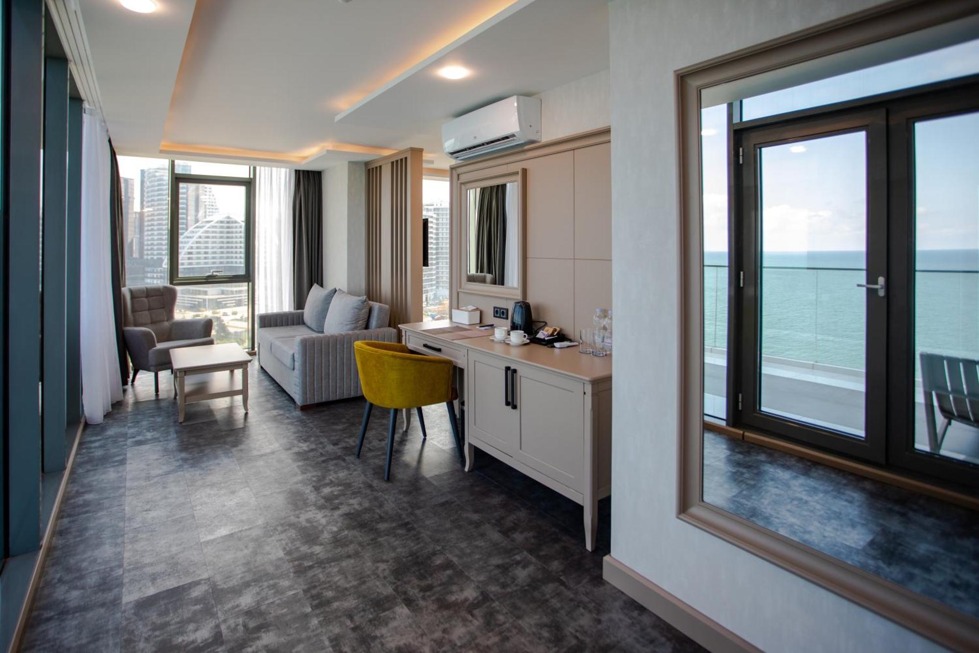 מלון Batumi View Luxury מראה חיצוני תמונה